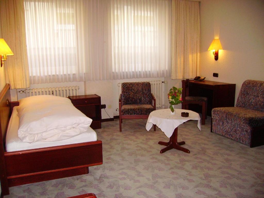 Hotel An Der Hauptallee Bad Pyrmont Quarto foto