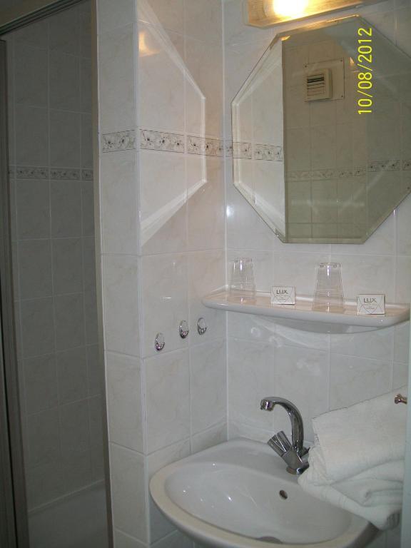 Hotel An Der Hauptallee Bad Pyrmont Quarto foto