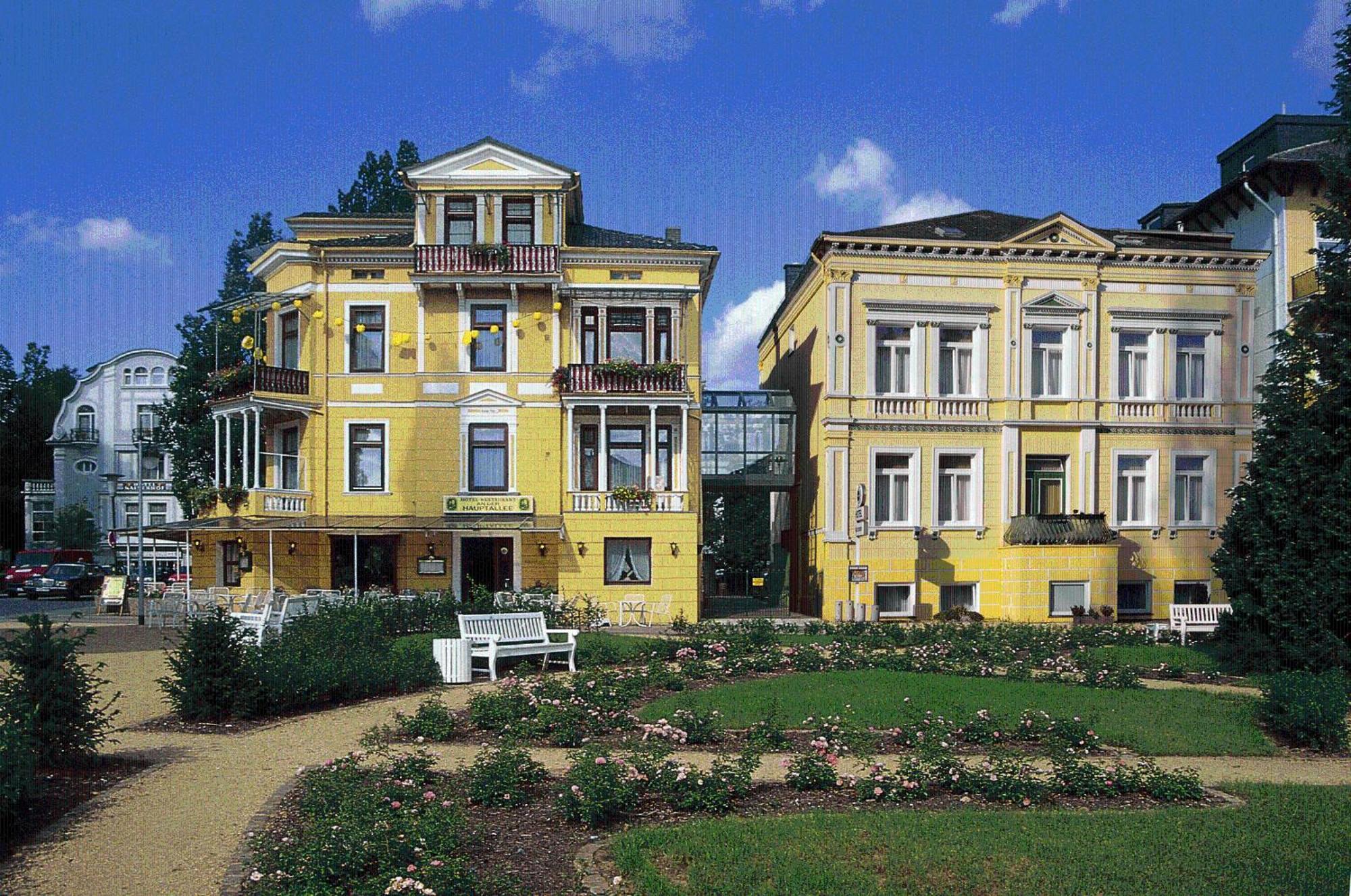 Hotel An Der Hauptallee Bad Pyrmont Exterior foto